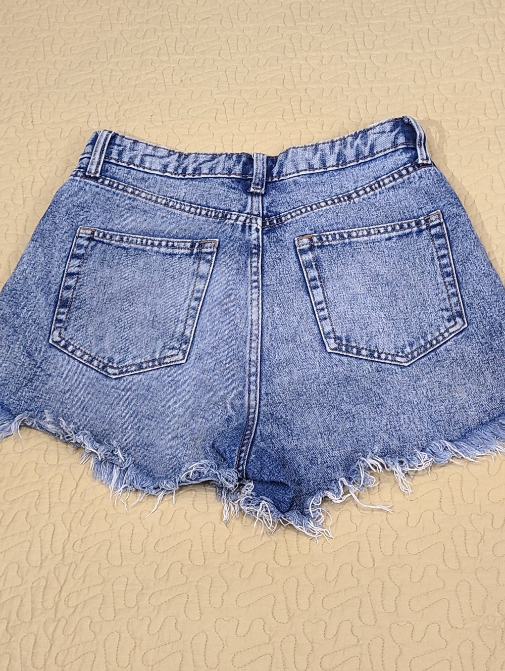 Wild Fable Acid Wash Hi Rise disstressed denim jean shorts size 4 - Picture 5 of 7